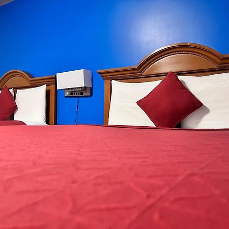 Midway Motel Guthrie Center Екстер'єр фото