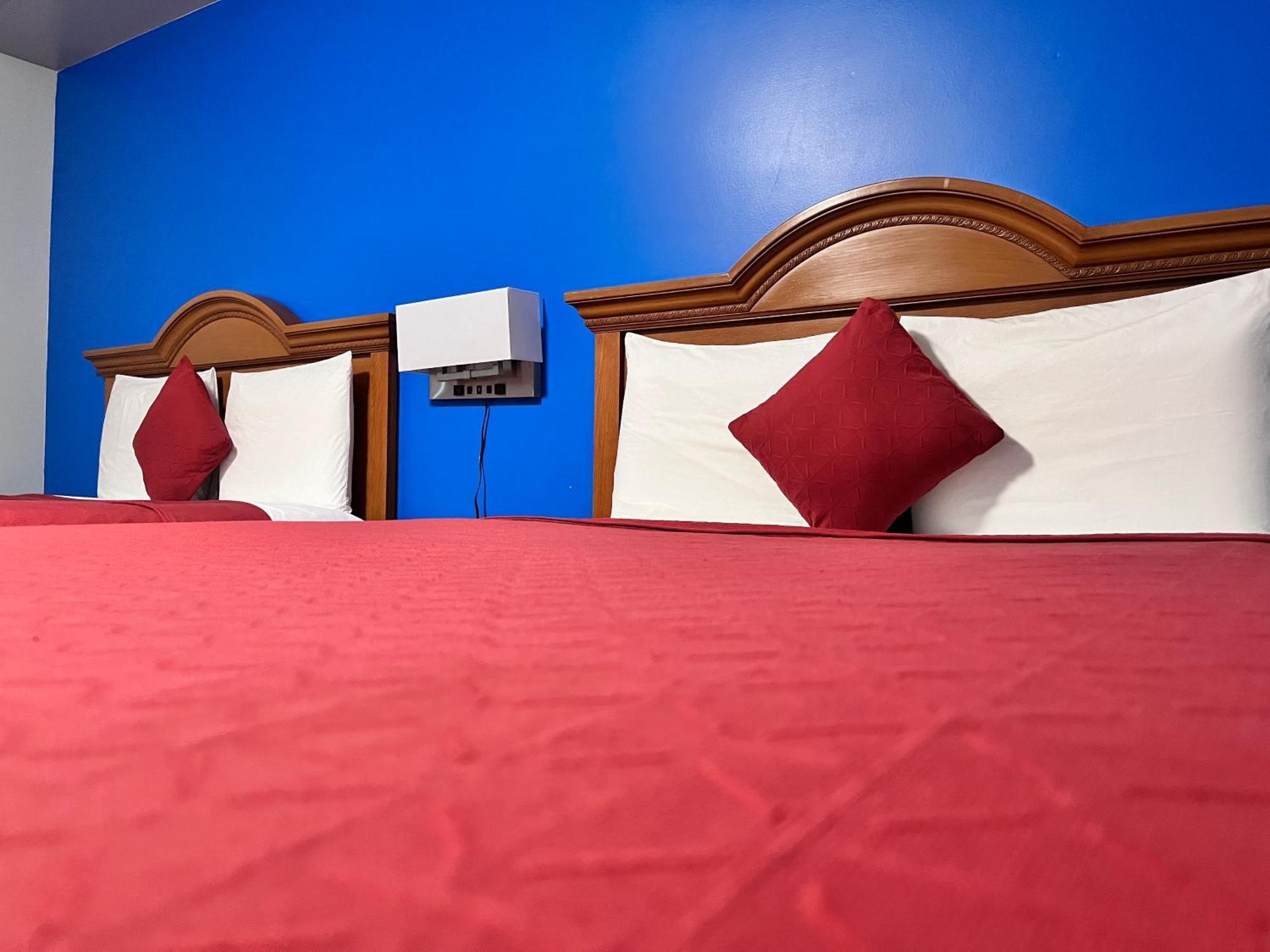 Midway Motel Guthrie Center Екстер'єр фото